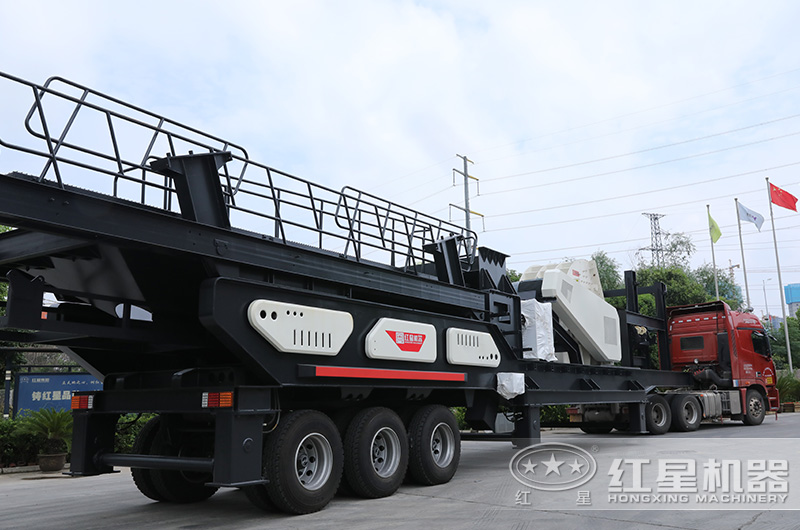 輪胎式移動破碎機(jī)圖片 輪胎式移動破碎機(jī)圖片