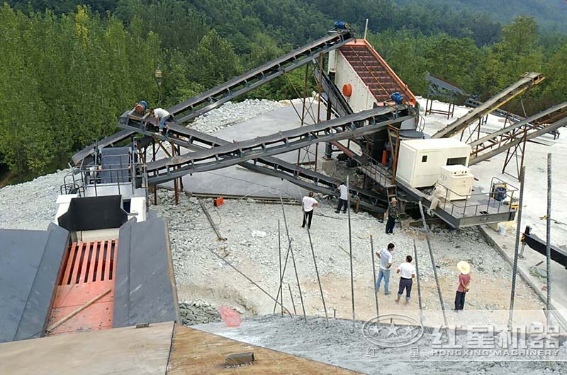 河南客戶移動碎石加工現場 河南客戶移動碎石加工現場