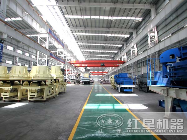 立軸沖擊式破碎機廠家車間一角 立軸沖擊式破碎機廠家車間一角