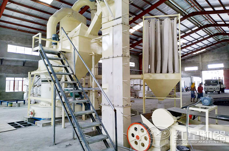 雷蒙磨粉機設備磨粉現場 雷蒙磨粉機設備磨粉現場