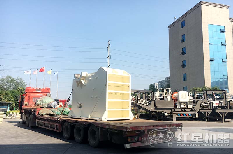玻璃沙顆粒粉碎機已經裝車發貨 玻璃沙顆粒粉碎機已經裝車發貨