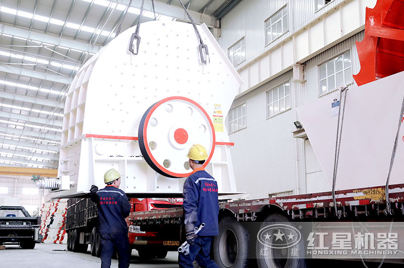 1214錘破機裝車現場 1214錘破機裝車現場