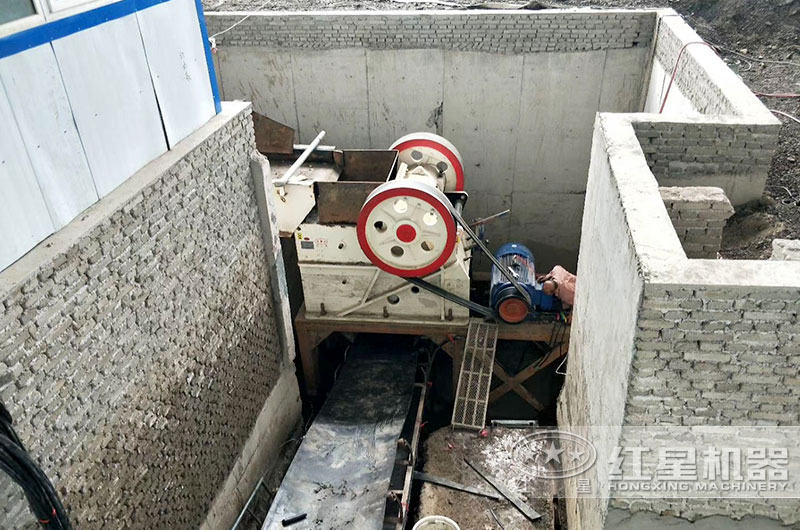 客戶顎式破碎機生產現場 客戶顎式破碎機生產現場